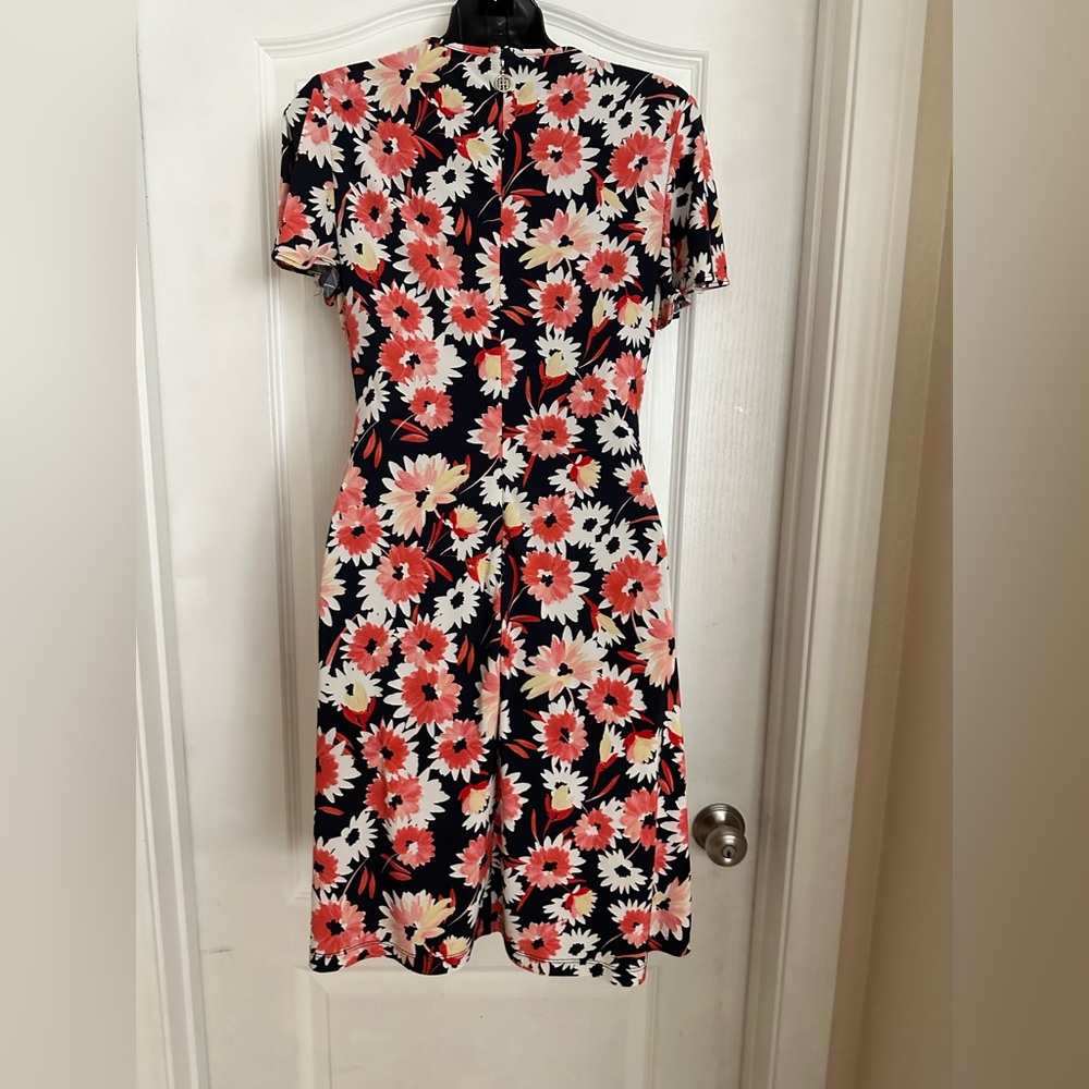 Tommy Hilfiger Floral Sheath Dress. Size 4.